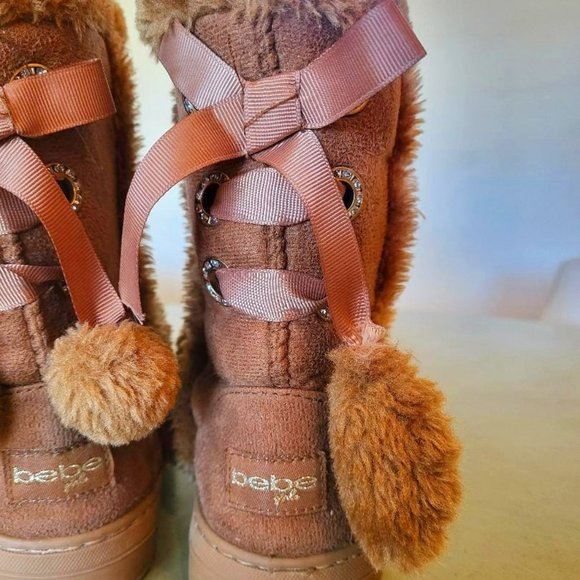 Bebe Girls Boots Fur Trim Winter Boots with Back Lace Pom-Poms - Girls size 2 - Picture 5 of 7